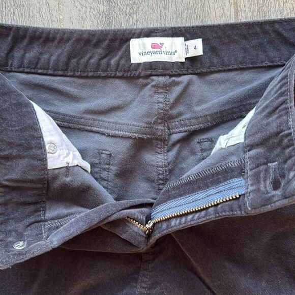 Women’s Vineyard Vines Dark Gray Velour Pants (Sz. 4) preloved great condition - Picture 4 of 7